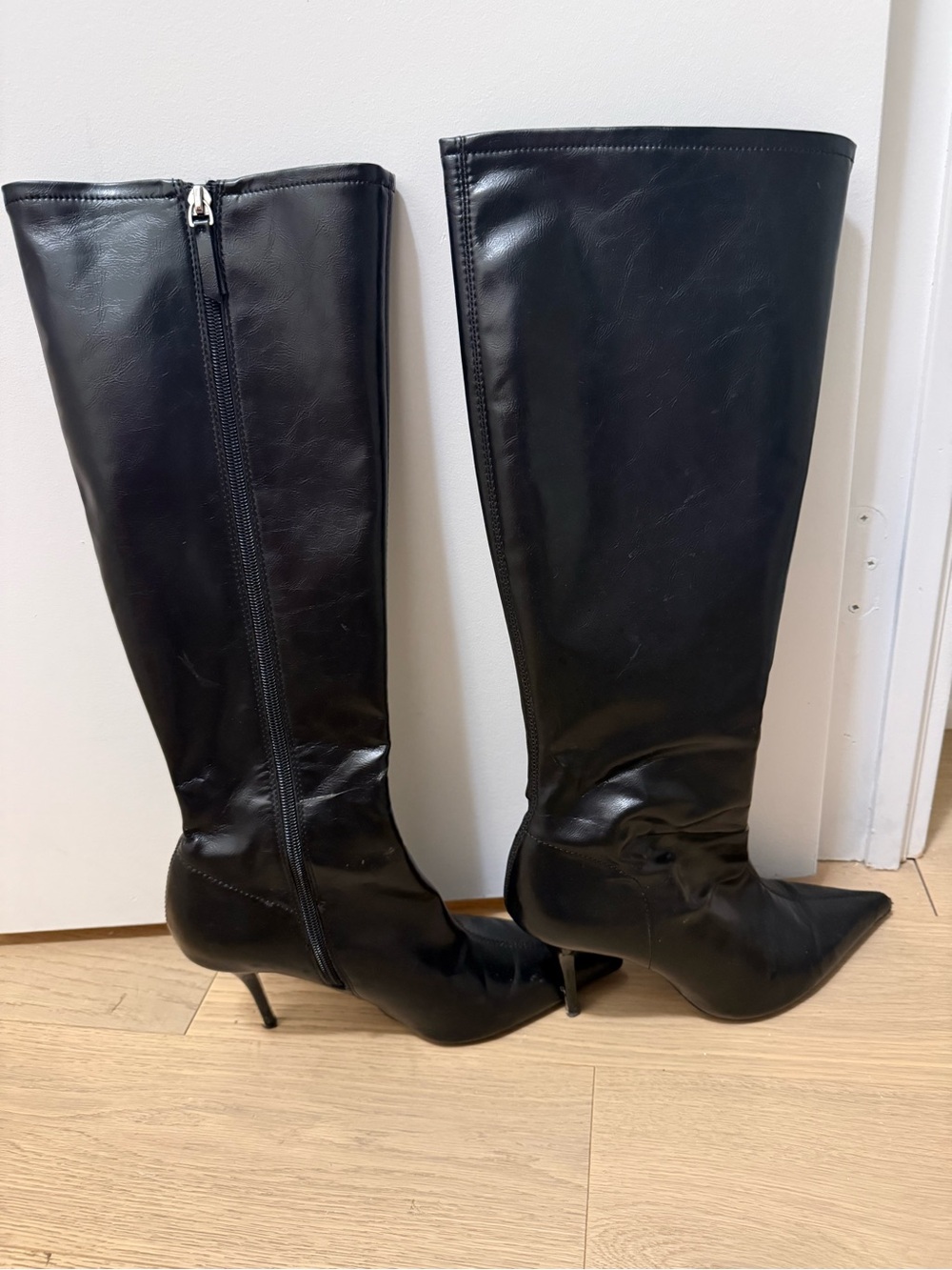 Black Knee-High Pointed Toe Stiletto Boots